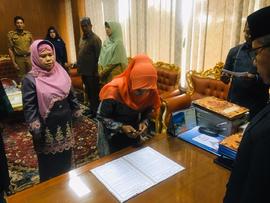 Khazanah Arsip Sekretariat Berupa Dokumentasi (Foto) Tahun 2019 tentang Pelantikan Disdikcapil Ta...