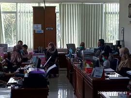 Khazanah Arsip Sekretariat Berupa Dokumentasi (Foto) Tahun 2020 tentang Rapat Internal tanggal  3...