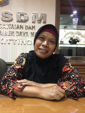 Foto 37  	Staf Sub Bagian Umum dan Kepegawaian Badan Kepegawaian dan Pengembangan Sumber Daya Man...