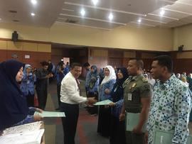 Khazanah Arsip Sekretariat Berupa Dokumentasi (Foto) Tahun 2019 tentang Kenaikan Pangkat dan Bant...