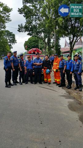 3. Anggota-anggota yang mengikuti pawai