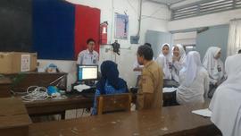 Khazanah arsip Foto Perekaman KTP-el ke Sekolah-sekolah