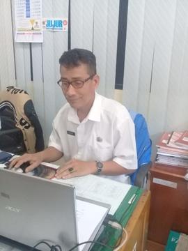 khazanah arsip  foto  Staf Seksi  Pendaftaran Penduduk,  Dinas Kependudukan dan Pencatatan Sipil ...