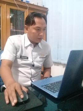 khazanah arsip  foto Kepala  Seksi Pengolahan dan Penyajian Data Kependudukan,   Dinas Kependuduk...