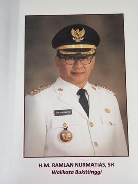 Khazanah arsip Foto Walikota Bukittinggi periode 2015 - Petahana. Pada profil Perkembangan Kepend...