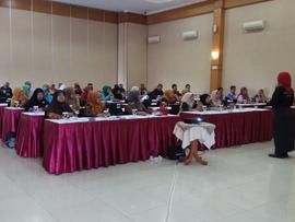 Khazanah Arsip penyampaian materi oleh  Nara Sumber pada  kegiatan Sosialisasi Pelayanan Administ...