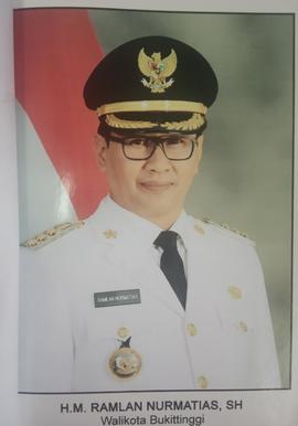 Khazanah arsip Foto Walikota Bukittinggi periode 2015 - Petahana. Pada profil Perkembangan Kepend...