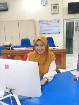 khazanah arsip foto  Petugas Pelayanan Front office ( FO ), Gevanni Tri Andini.