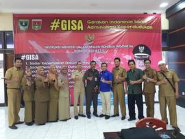Khazanah Arsip, foto bersama Nara Sumber, Kepala Dinas dan Panitia Bimbingan Teknis Tenaga Operator SIAK dan Kerjasama Pemanfaatan Data SIAK Tahun 2018 berjalan lancar