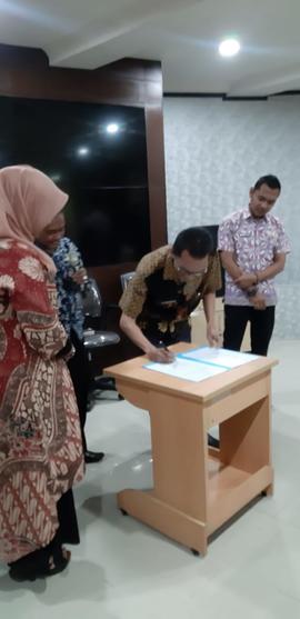 FOTO 01 PENANDATANGANAN SERAH TERIMA JABATAN