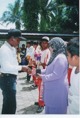 Kegiatan Lomba dalam rangka memeriahkan HUT RI ke 61 Tahun 2006 3