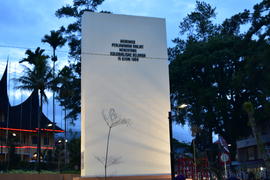 Foto Revitalisasi Jenjang, Pedestrian dan Monumen Kota Bukittinggi Tahun 2017 dan 2018 6
