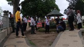 Kegiatan Relokasi Monyet dari Taman Panorama Lobang Jepang Bukittinggi bersama BKSDA Sumatera Bar...