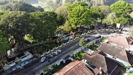 Foto Udara Taman Panorama Lobang Jepang dan Ngarai Sianok Bukittinggi Tahun 2017 9