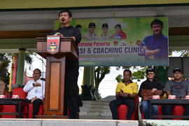 Coaching Clinic Sepakbola 2018 dengan Indra Syafri 7