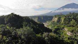 Foto Udara Taman Panorama Lobang Jepang dan Ngarai Sianok Bukittinggi Tahun 2017 5