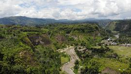 Foto Udara Taman Panorama Lobang Jepang dan Ngarai Sianok Bukittinggi Tahun 2017 7