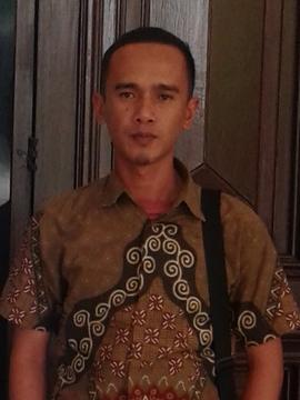Staf  Seksi  Pengendalian Penduduk, Data dan Informasi Keluarga:  Adrian Sofyan