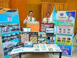 foto bapak-bapak gelar karya dalam acara diklat calon kepala sekolah SD, SMP, dan SMA