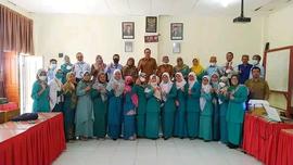 foto bersama  peserta kegiatan pelatihan tim penilai angka kredit jabatan fungsiional guru dan pe...