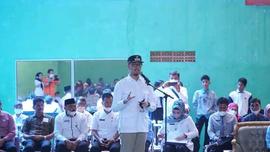 Foto pembukaan kegiatan pemberian PIP SD,SMP,SMA,SMK dan Penyerahan hadiah pemenang FLS2N,KSN,KOS...