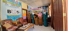 Foto Pengawas dalam Acara Monitoring ANBK 15-16 Nov 2022 Di SDN 05 Puhun Pintu Kabun Kota Bukitti...
