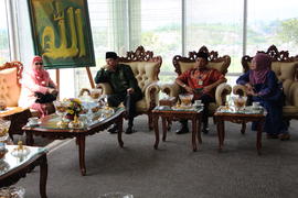 08.08.2014 pelepasan guru berprestasi ke istana  1