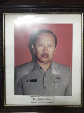 Foto 06 Kepala Dinas Pendidikan dan Kebudayaan Kota Bukittinggi yang keenam (Drs. Asrin Zainal pe...