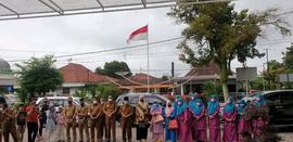 Foto bersama  anggota diasdikbud dengan bunda paud