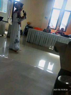 Foto Pengawas Sedang Memberikan Arahan dalam Acara Narasumber sekolah keluarga tg 17 juni 2021 di...