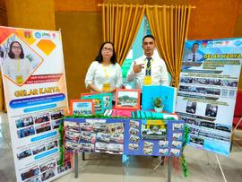 foto bapak/ibuk gelar karya dalam acara diklat calon kepala sekolah SD, SMP, dan SMA