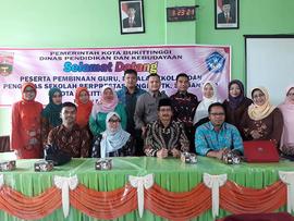 Khazanah Arsip Foto Peserta Pembinaan Guru Kepala Sekolah dan Pengawas Sekolah Berprestasi Tingka...