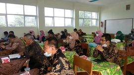 foto para peserta yang ikut dalam kegiatan sosialisasi sekolah penggerak bagi TK, SD, dan SMP Kot...