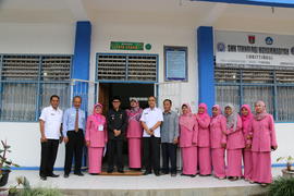06.04.16 Rabu, Wawako pantau UN di SMK Muhamadyah  1
