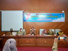 foto bapak kepala disdikbud sedang memberikan arahan