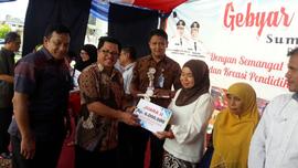 Gebyar Pendidikan Sumbar 2016 dengan Semangat Hari Pahlawan Kita Tingkatan Inovasi dan Kreasi Pen...