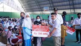 foto pemberian bantuan PIP kepada siswa SMP