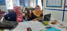foto pengawas sedang berdiskusi dalam Kegiatan penilaian kenerja kepala sekolah PKKS dg melihat d...
