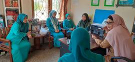 Foto Pengawas dan Guru TK dalam Kegiatan Kegiatan pembinaan dan pembimbingan pengawas pada kepala...