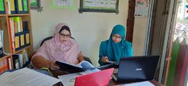 Foto Pengawas dan Guru TK dalam Kegiatan Kegiatan pembinaan dan pembimbingan pengawas pada kepala...