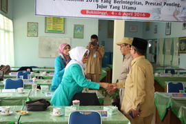 4-4-2016 peninjauan UN di SMAN.1 dan SMKN.1 serta MAN.2 Bukittinggi 1 1