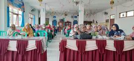 Foto Peserta dalam Acara Workshop KKG di TK Islam Al Falah .Pemateri Pengawas TK Buk Fiyriani,S.P...