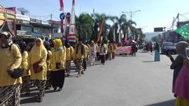 Pawai Budaya Prosesi Adaik Maantaan Paja Di Nagari Kurai Tahun 2018  1