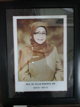 Foto 10 Kepala Dinas Pendidikan dan Kebudayaan Kota Bukittinggi yang kesepuluh (Dra. Hj. Ellia Ma...