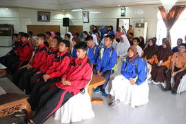 14-5-2016 sabtu lembur penyerahan piagam siswa berprestasi di rumah 1