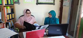 Foto Pengawas dan Guru TK dalam Kegiatan Kegiatan pembinaan dan pembimbingan pengawas pada kepala...