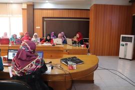 Foto 07 Narasumber dari Dinas Perpustakaan &amp; Kearsipan (Kasi Pembinaan &amp; Otomasi Kearsipan)