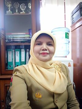 Foto Kepala Seksi Perternakan Dinas Pertanian dan Pangan Kota Bukittinggi ( Ir. EFFIA MARTIN )