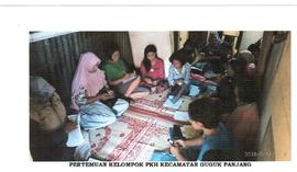 Foto kunjungan tim  program Keluaraga harapan  ( PKH ) ke rumah warga 2