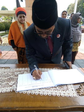 Foto Kegiatan memperinggati gugurnya bagingo aziz can 21